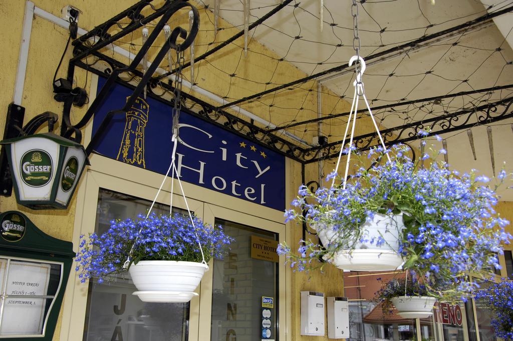 City Hotel Siófok Eksteriør billede