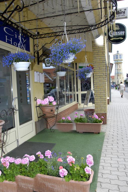 City Hotel Siófok Eksteriør billede